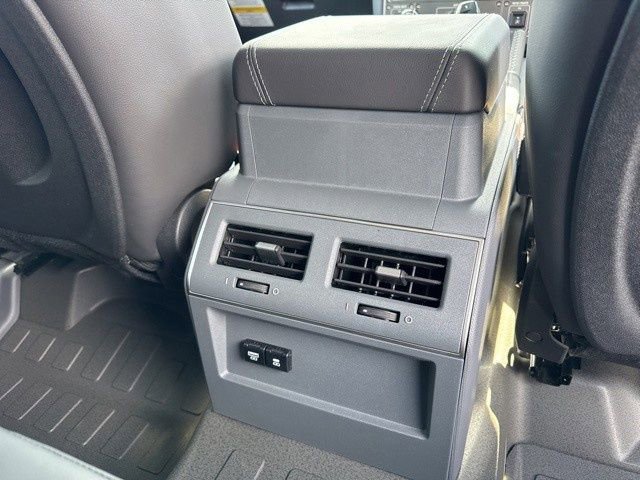 New 2025 INEOS Grenadier Fieldmaster Edition image 26