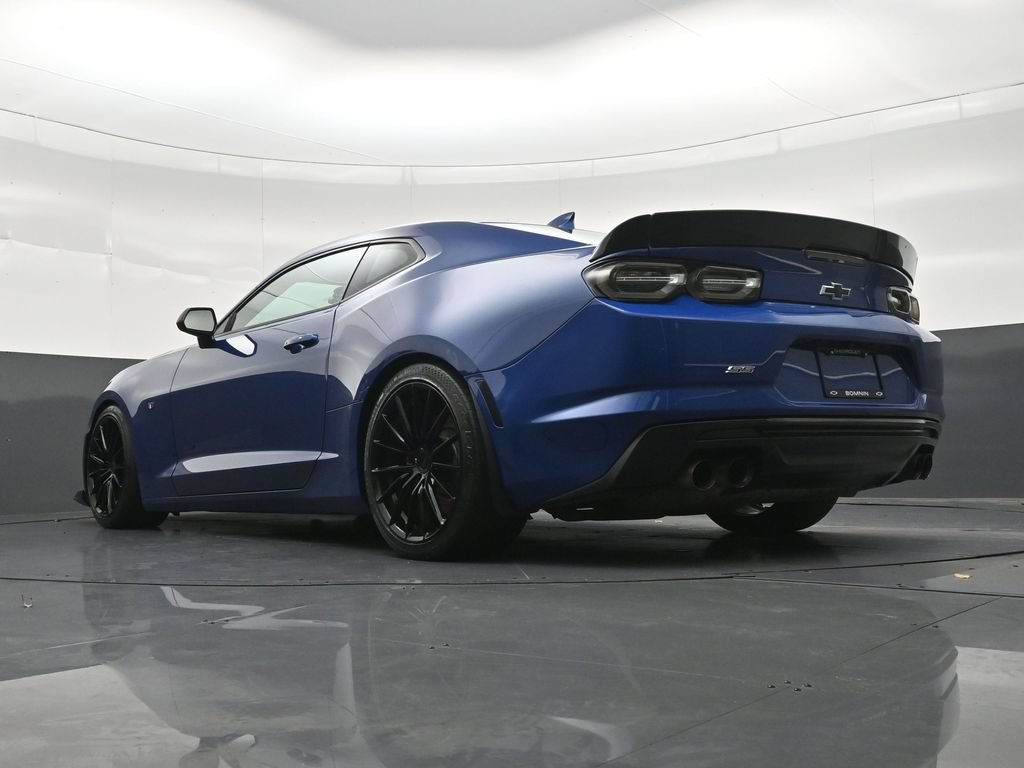 Used 2020 Chevrolet Camaro SS RWD image 25