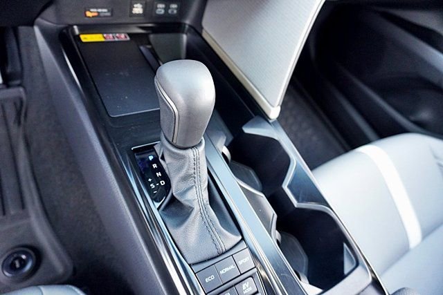 Used 2026 Toyota Camry SE w/ Multimedia Upgrade Package FWD image 30