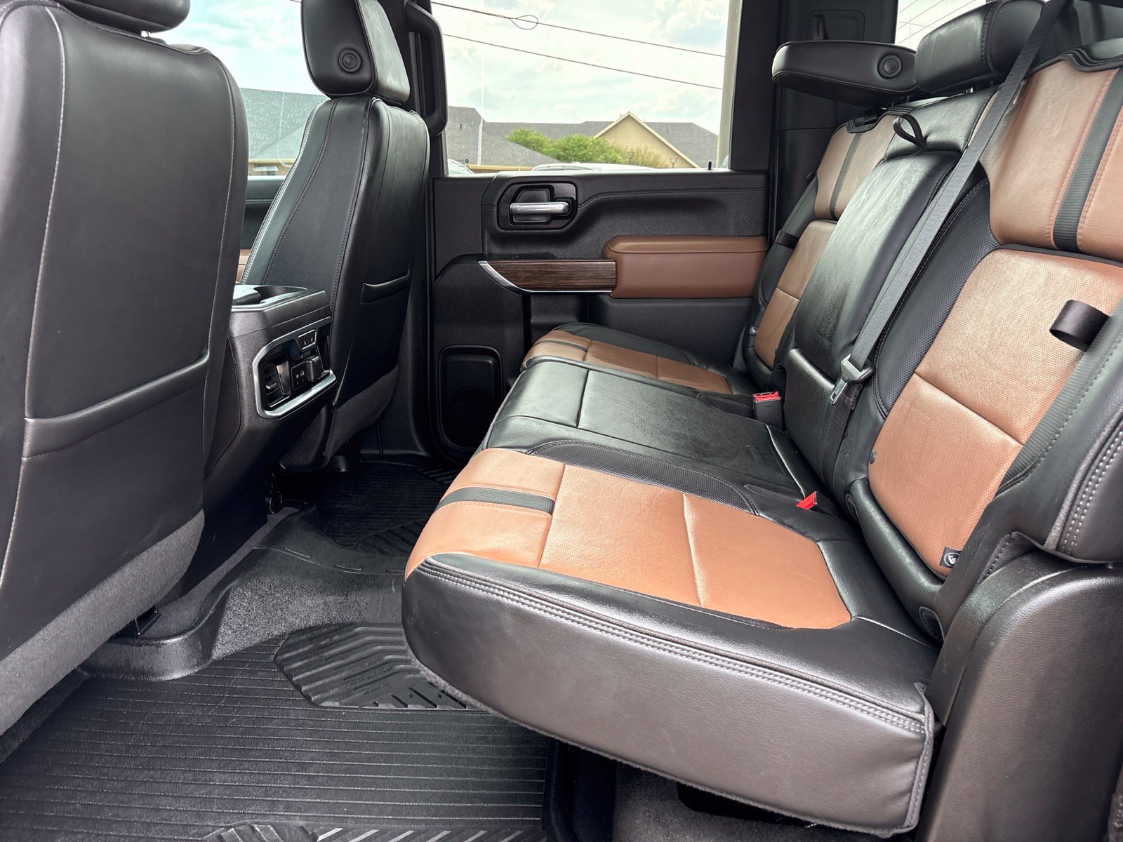 Used 2023 Chevrolet Silverado 2500 High Country w/ Safety Package II AWD/4WD image 18