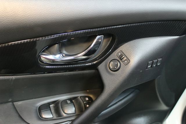 Used 2019 Nissan Rogue SL image 18