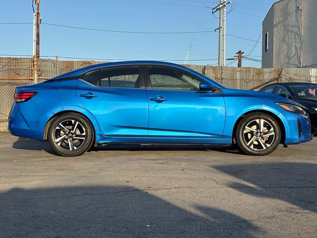 Used 2024 Nissan Sentra SV FWD image 2