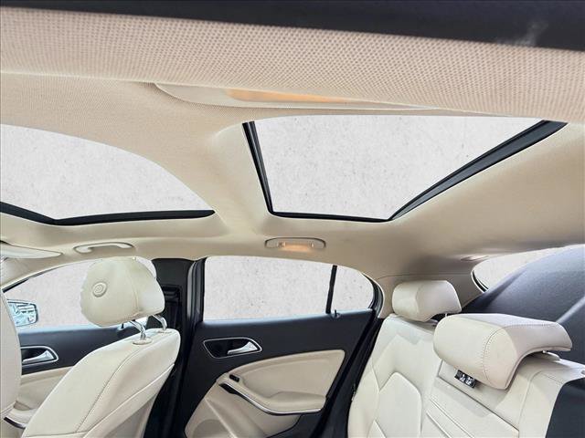 Used 2018 Mercedes-Benz GLA 250 image 15