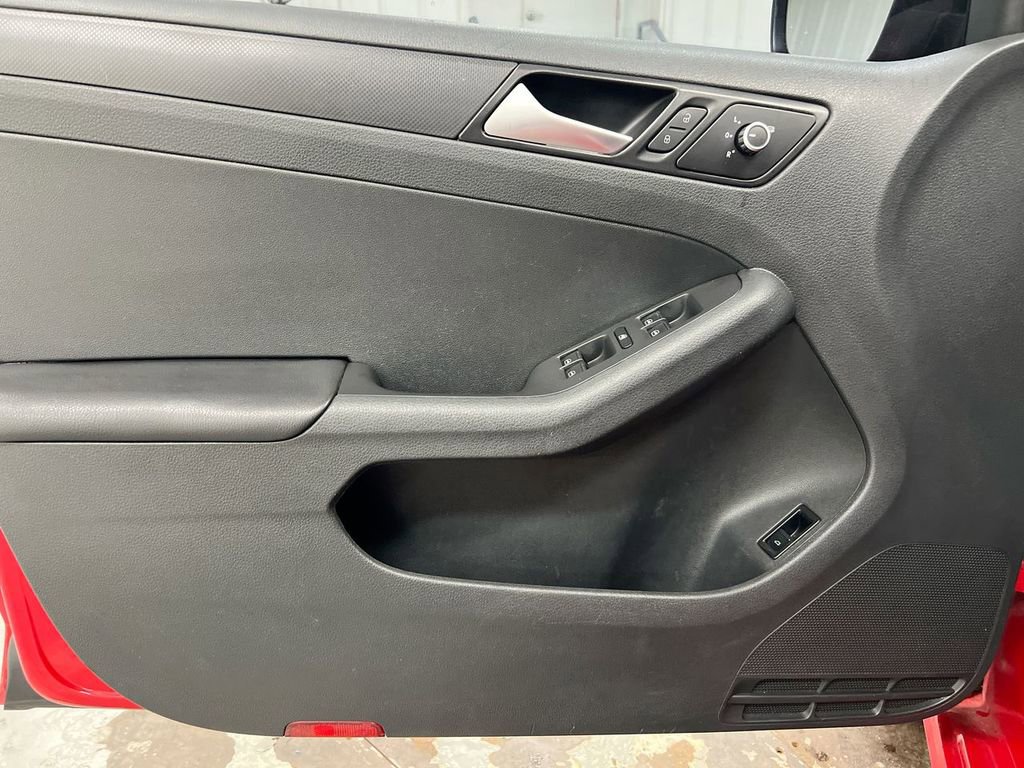 Used 2014 Volkswagen Jetta S FWD image 19