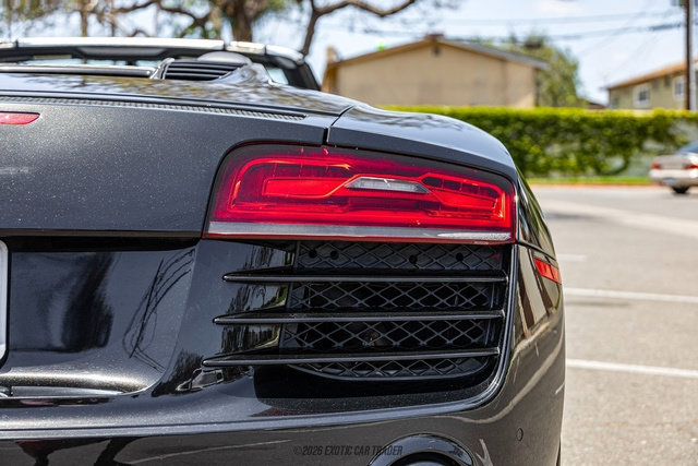 Used 2014 Audi R8 V10 w/ Full Leather Package AWD/4WD image 66