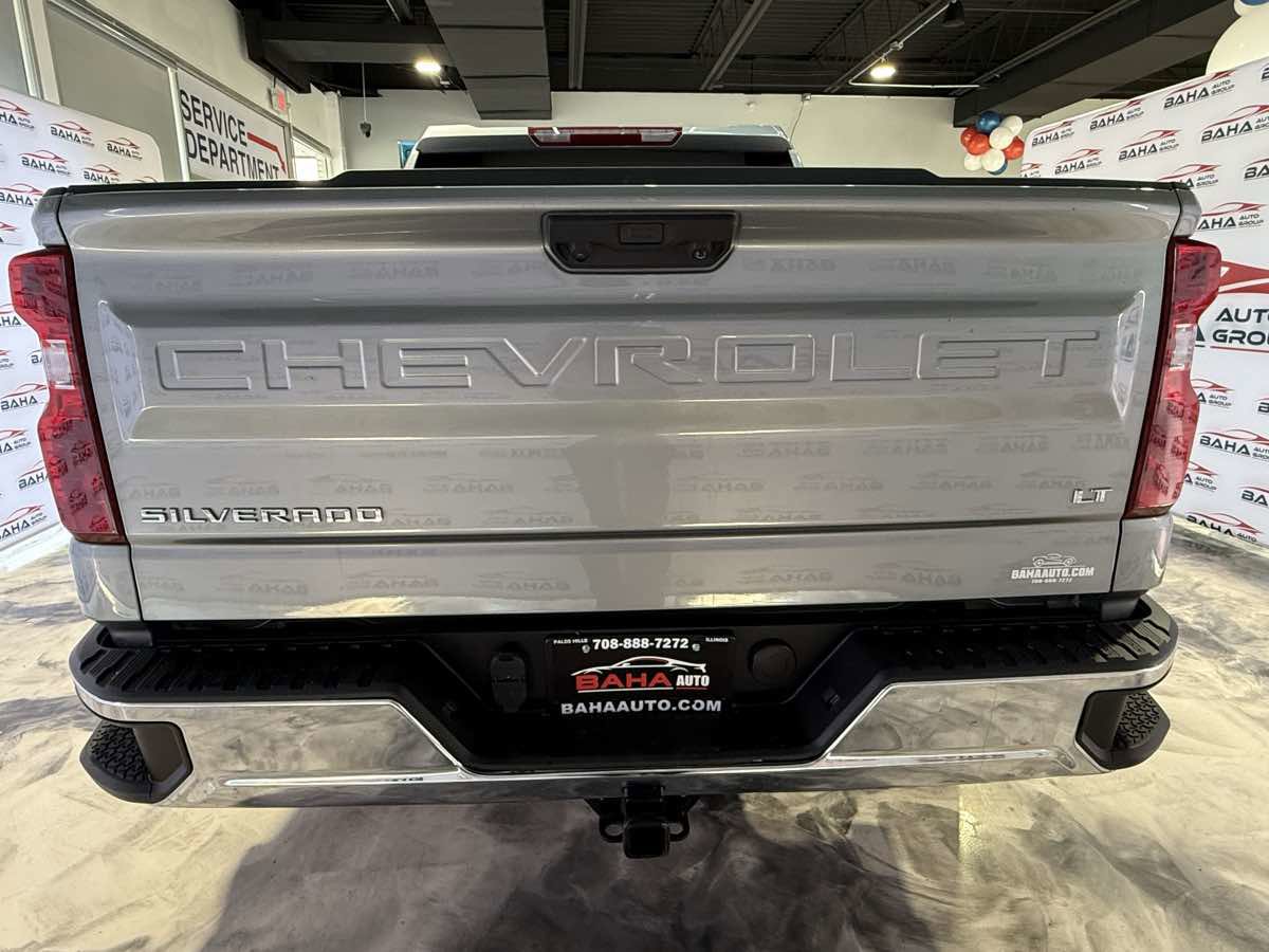 Used 2025 Chevrolet Silverado 1500 LT AWD/4WD image 18