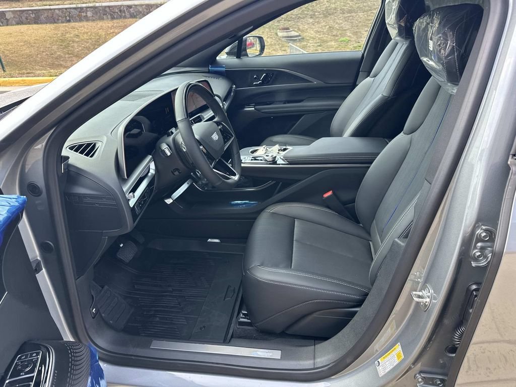 New 2026 Cadillac Lyriq Sport w/ LPO, Floor Liner Package AWD/4WD image 8