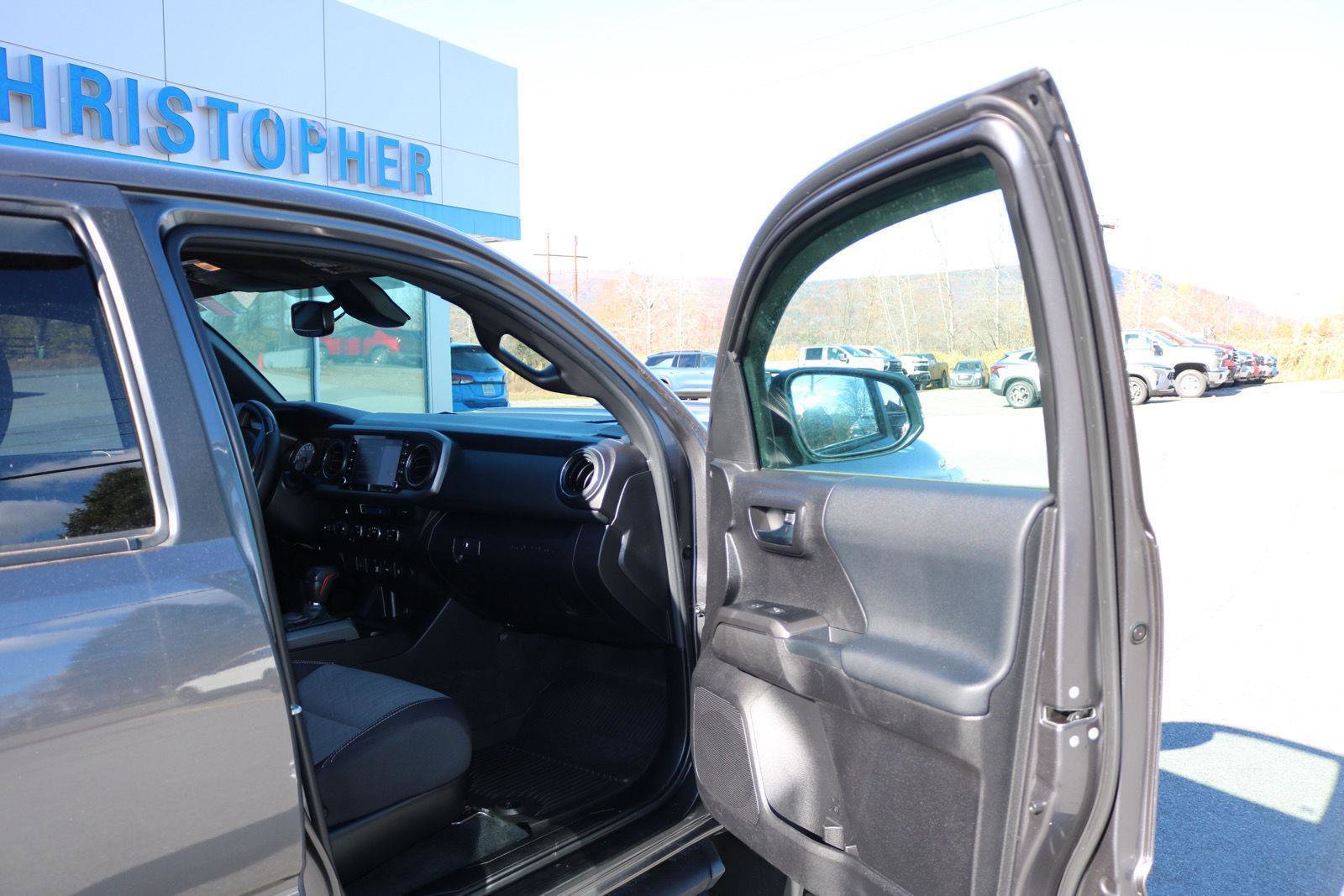 Used 2023 Toyota Tacoma TRD Sport w/ Black Out Package (TMS) image 20