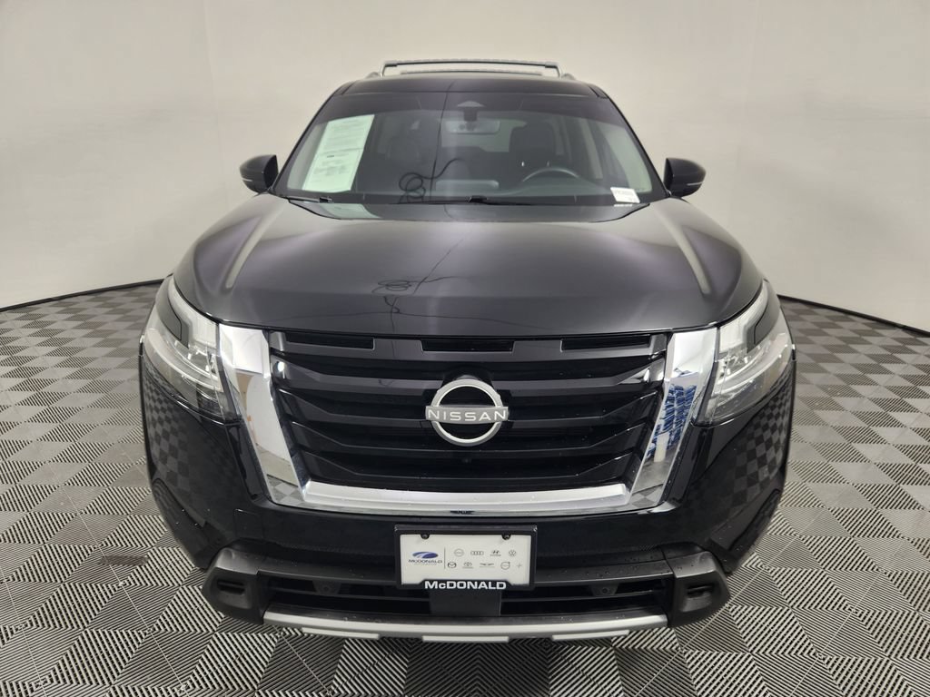 Used 2024 Nissan Pathfinder SL AWD/4WD image 8