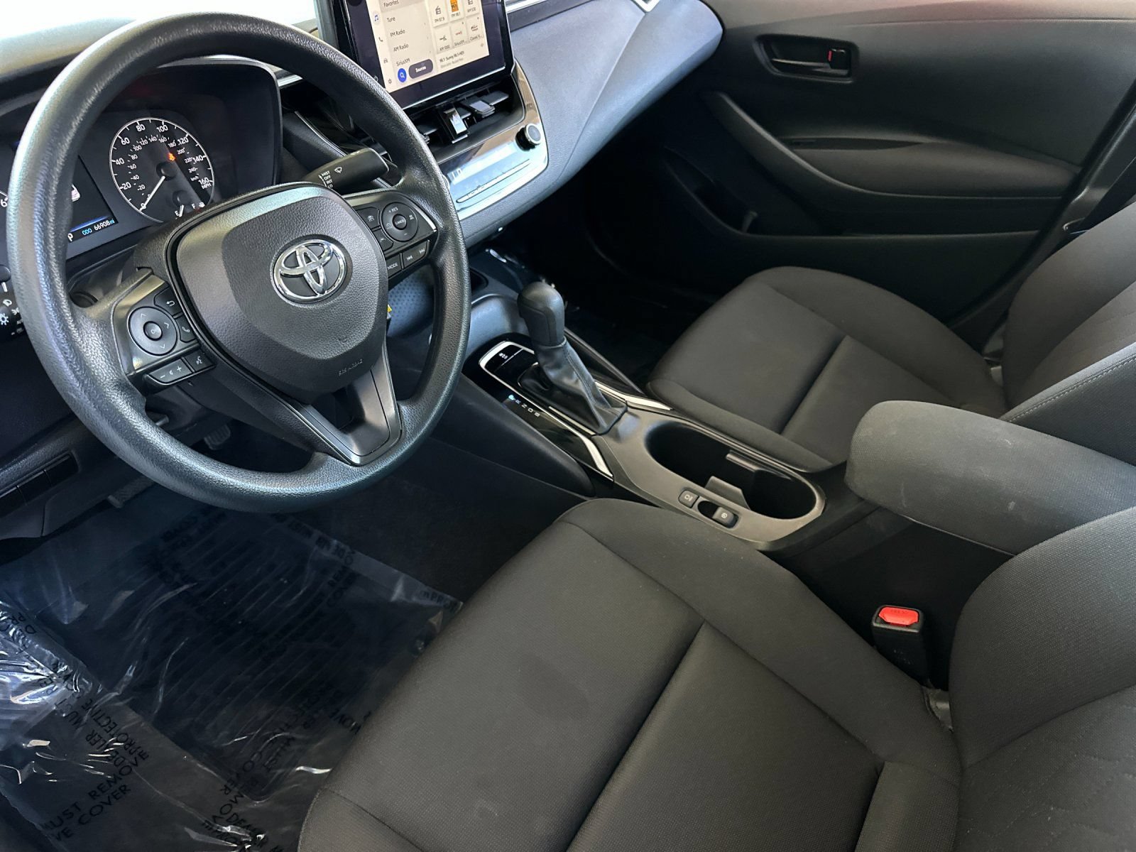 Used 2024 Toyota Corolla LE FWD image 9
