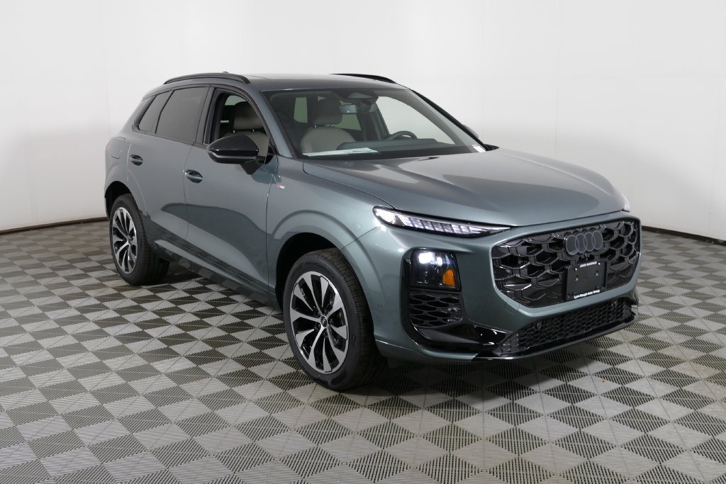 New 2026 Audi Q3 quattro 2.0T AWD/4WD image 1