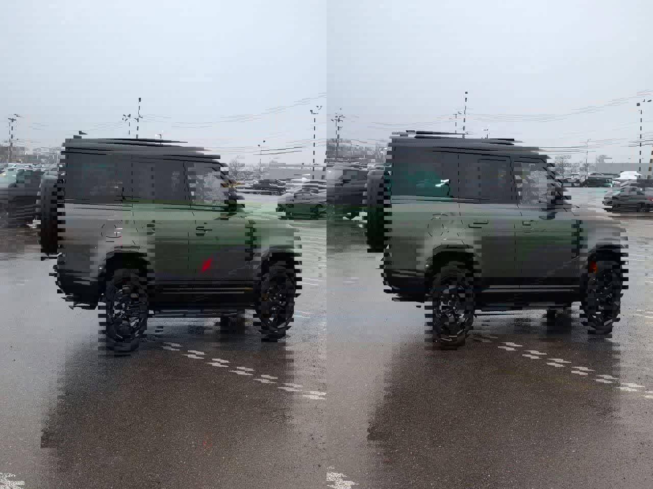 New 2026 Land Rover Defender 130 X-Dynamic SE image 7