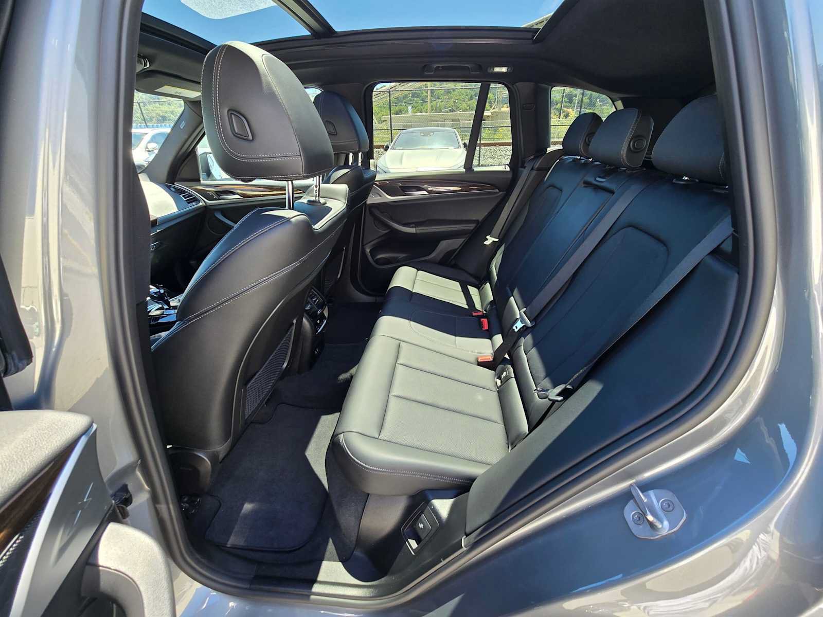 Used 2024 BMW X3 sDrive30i w/ Convenience Package RWD image 16