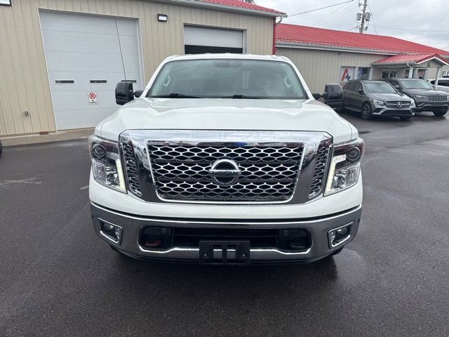 Used 2018 Nissan Titan SL w/ Chrome Package image 9