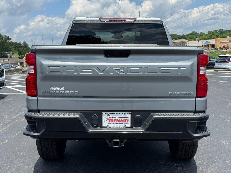 Used 2023 Chevrolet Silverado 1500 Custom Trail Boss AWD/4WD image 4