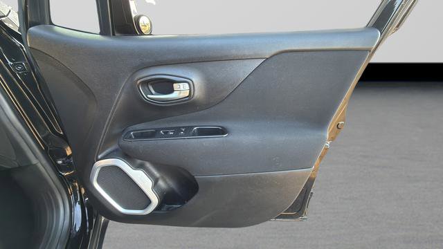 Used 2019 Jeep Renegade Sport w/ UConnect 7.0 Group image 23