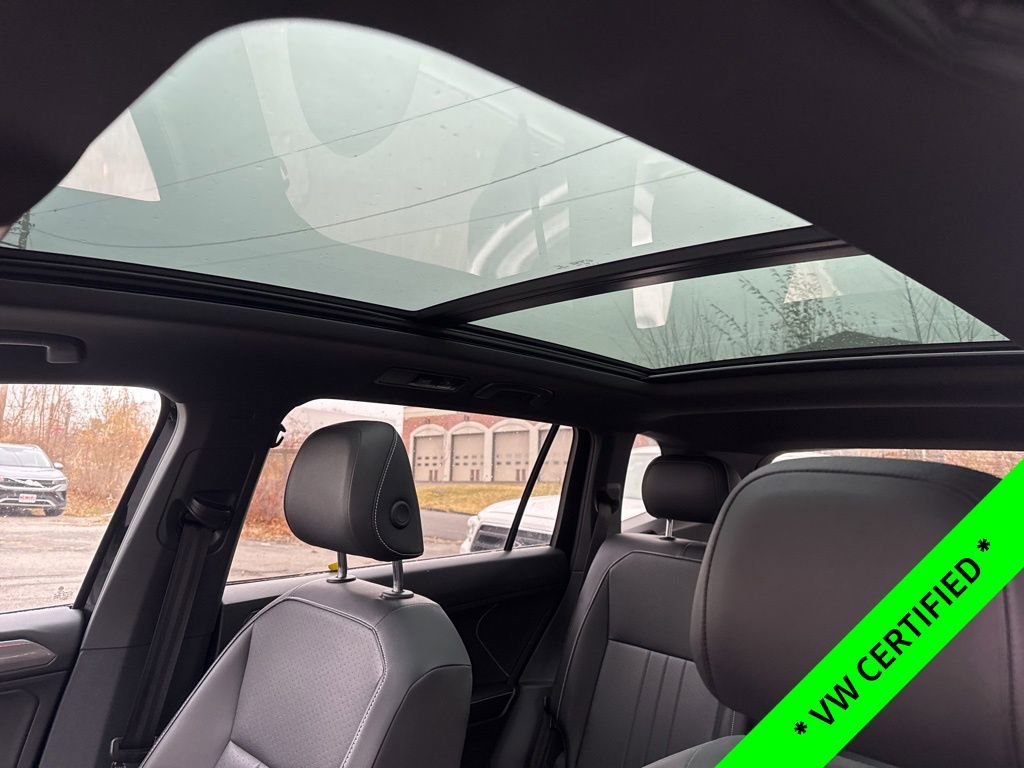 Used 2022 Volkswagen Tiguan SE R-Line image 14