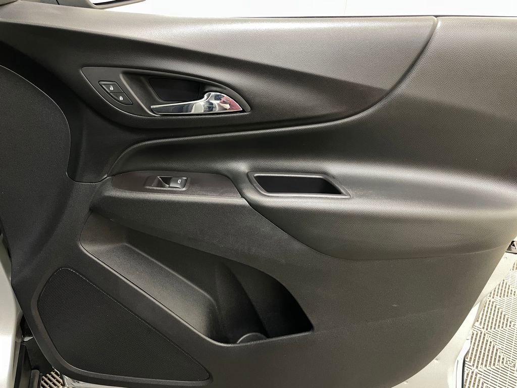 Used 2020 Chevrolet Equinox LT image 39