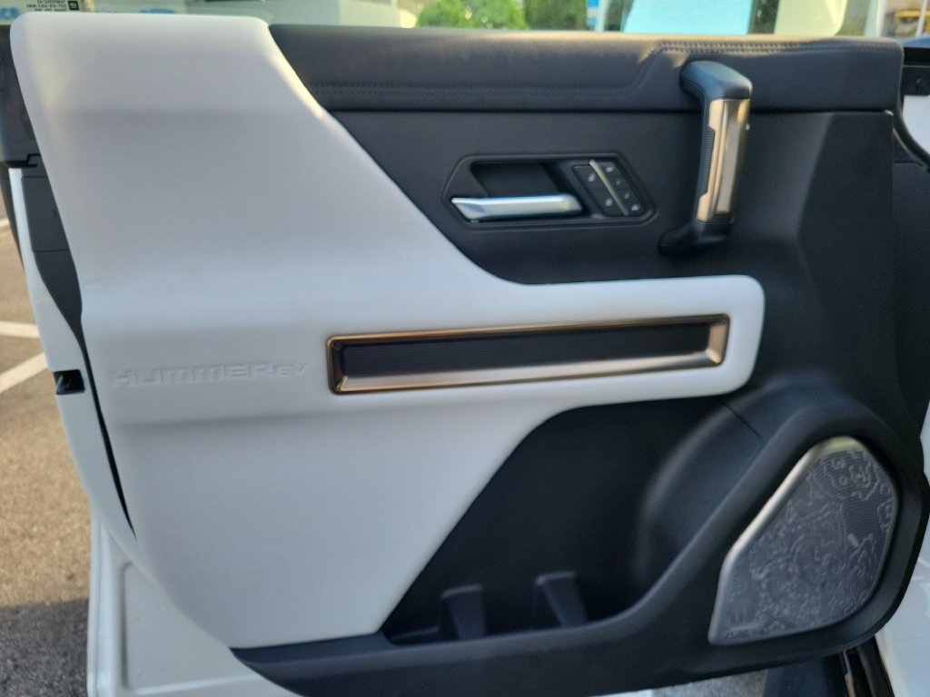 Used 2025 GMC Hummer EV 3X AWD/4WD image 19