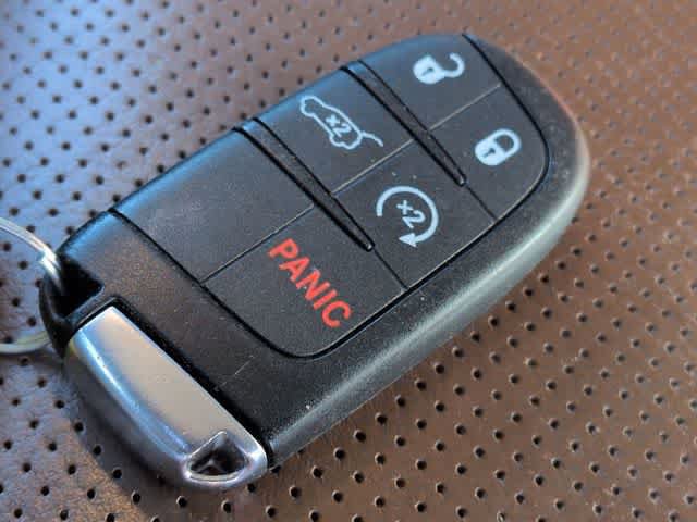 Used 2015 Jeep Grand Cherokee Summit AWD/4WD image 36