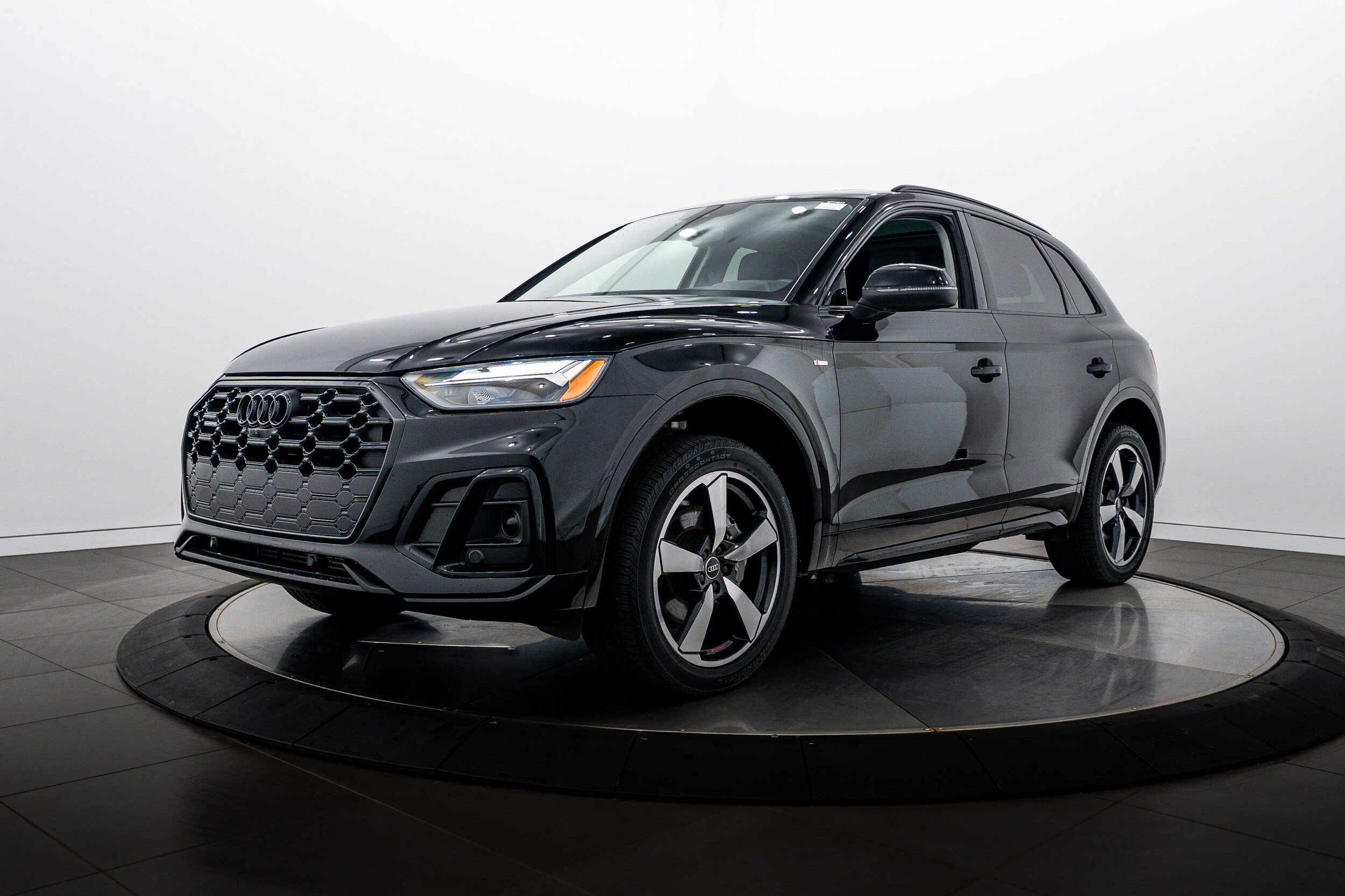 Certified 2023 Audi Q5 2.0T Premium Plus w/ Premium Plus Package AWD/4WD image 7
