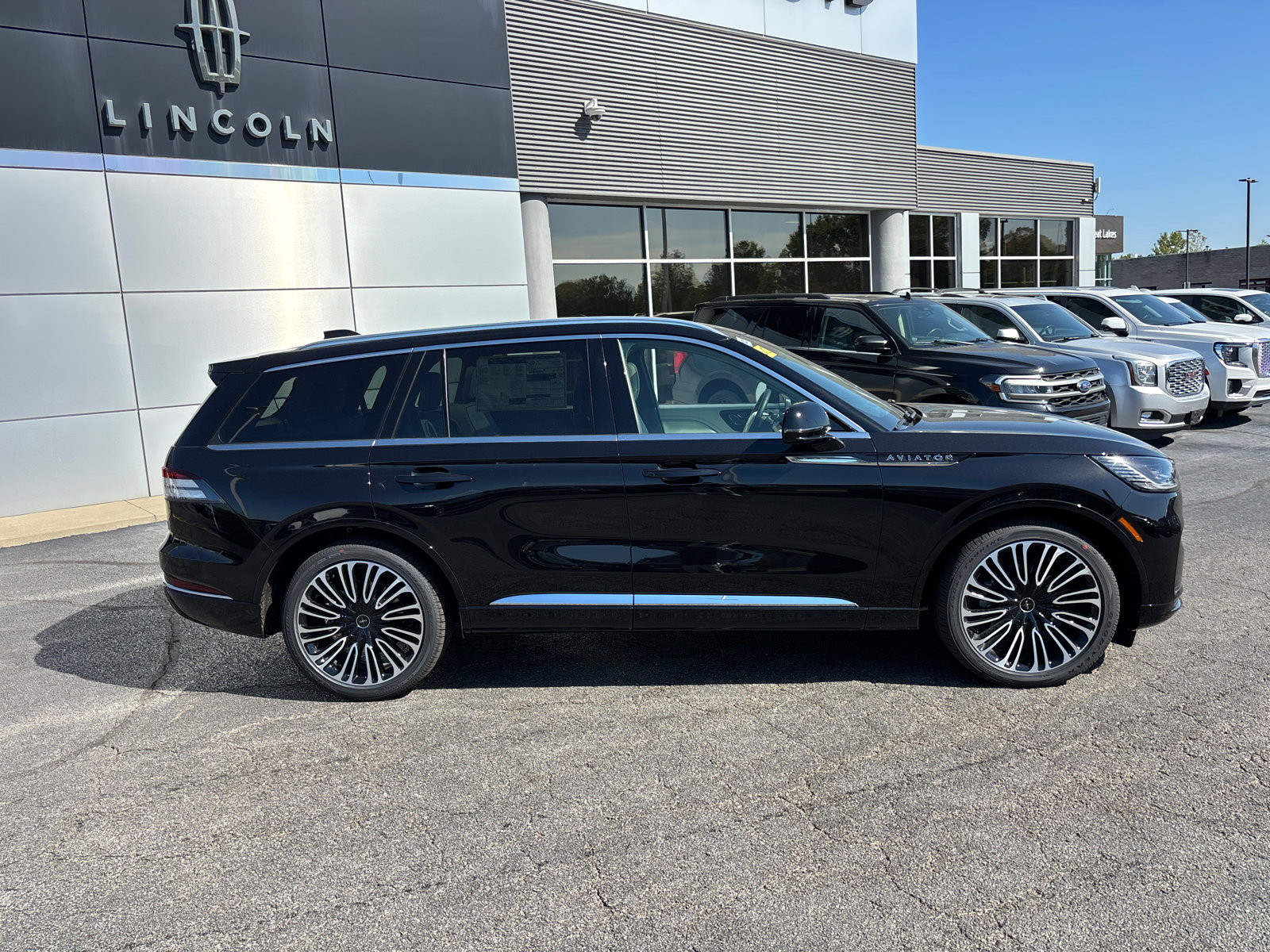 New 2025 Lincoln Aviator Black Label image 8