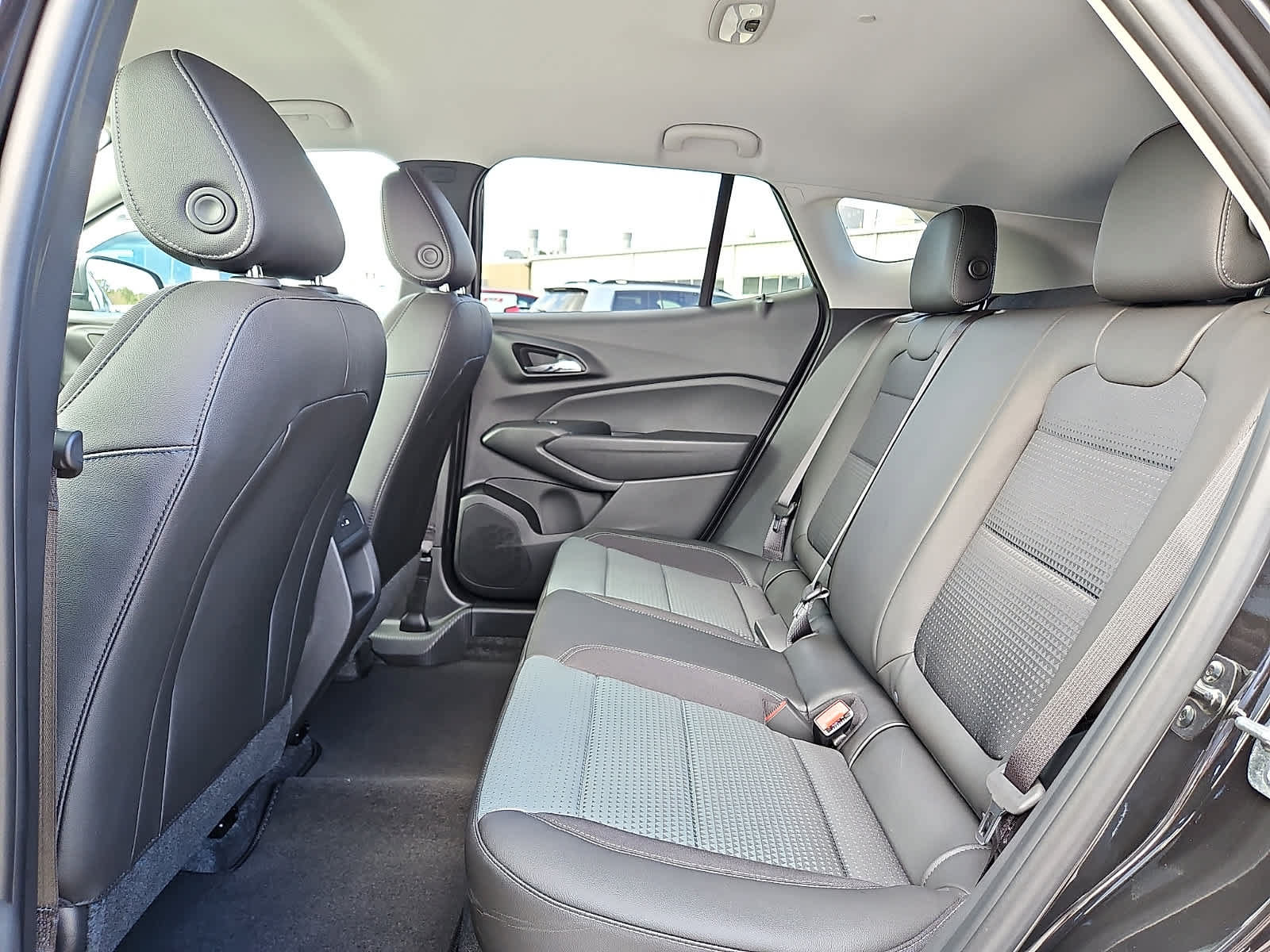 New 2026 Chevrolet Trax LT FWD image 8