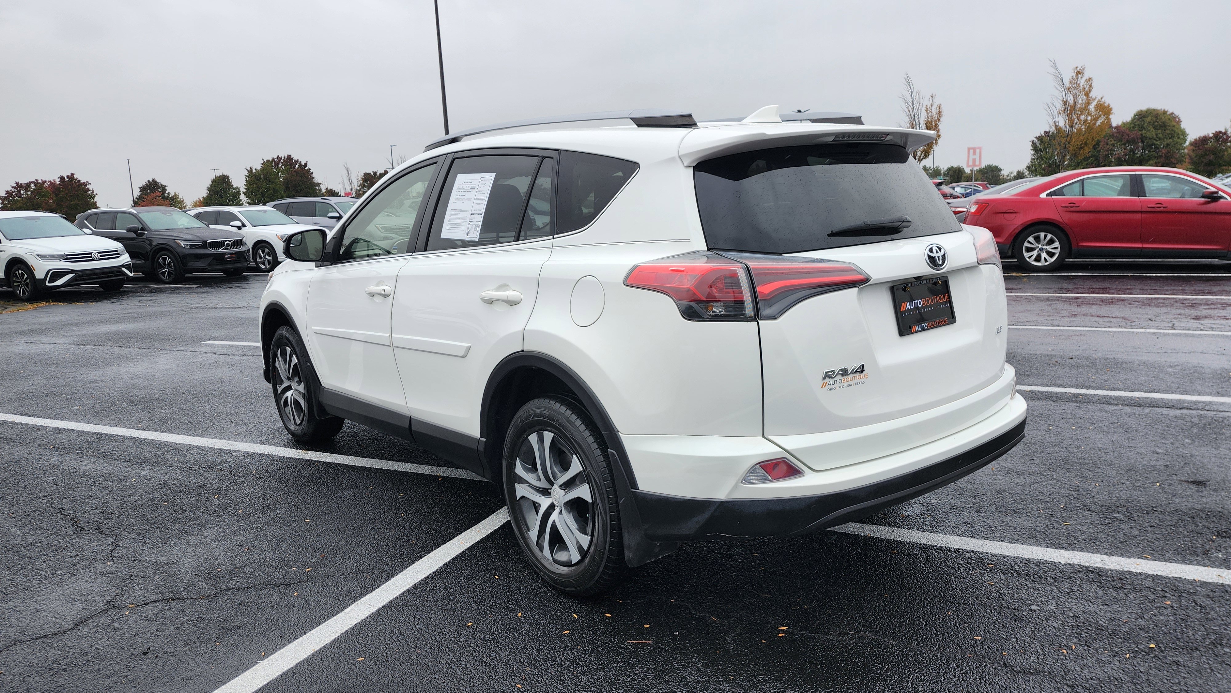 Used 2017 Toyota RAV4 LE image 8