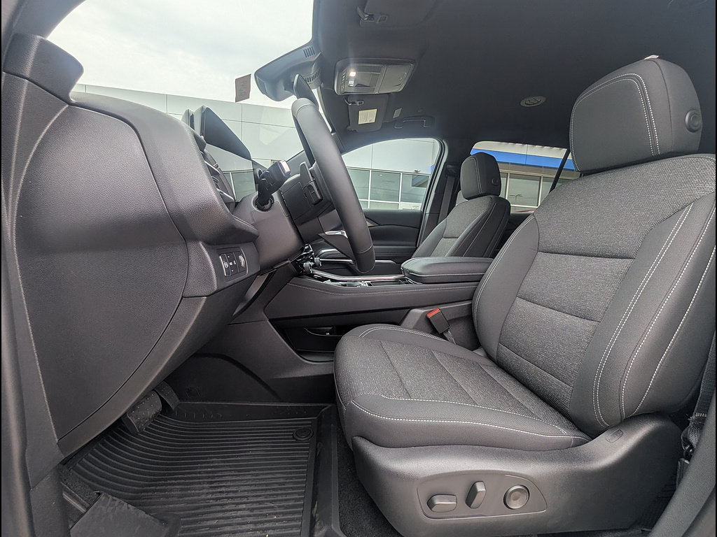 New 2026 Chevrolet Traverse LT w/ LPO, Floor Liner Package FWD image 12
