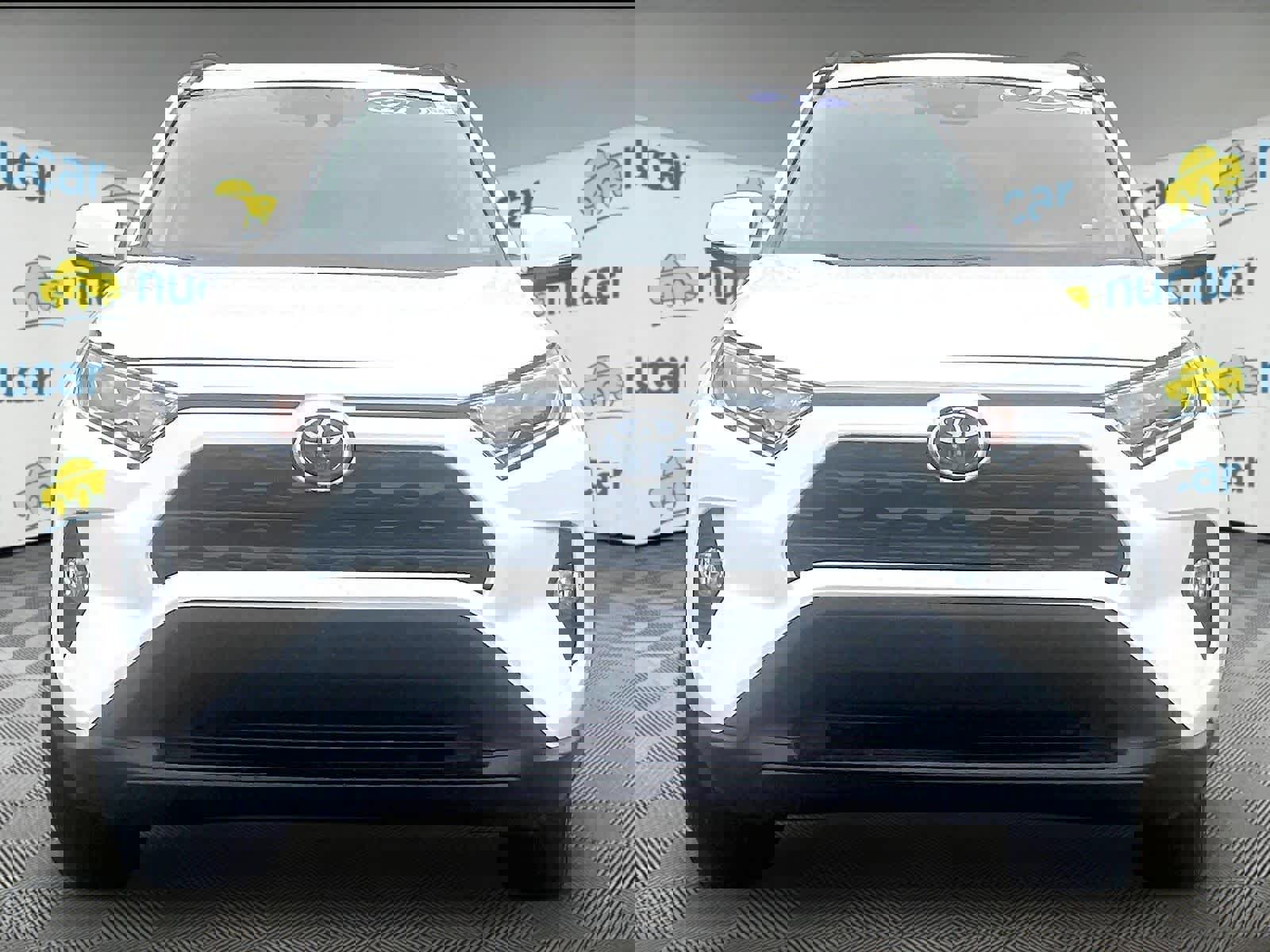 Used 2021 Toyota RAV4 XLE w/ Convenience Package image 2