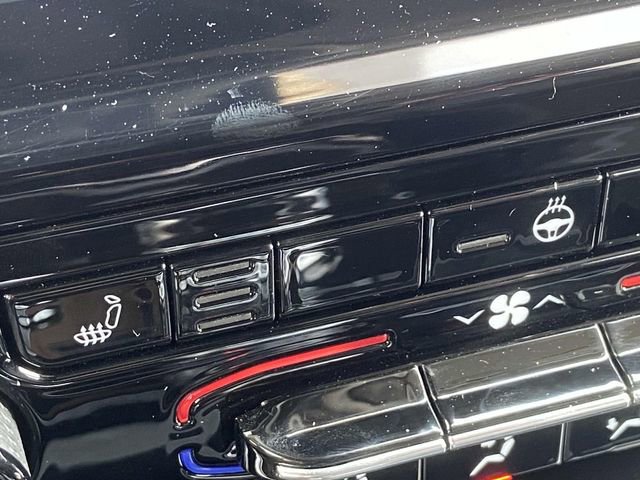 Used 2023 Jeep Grand Cherokee Limited image 21