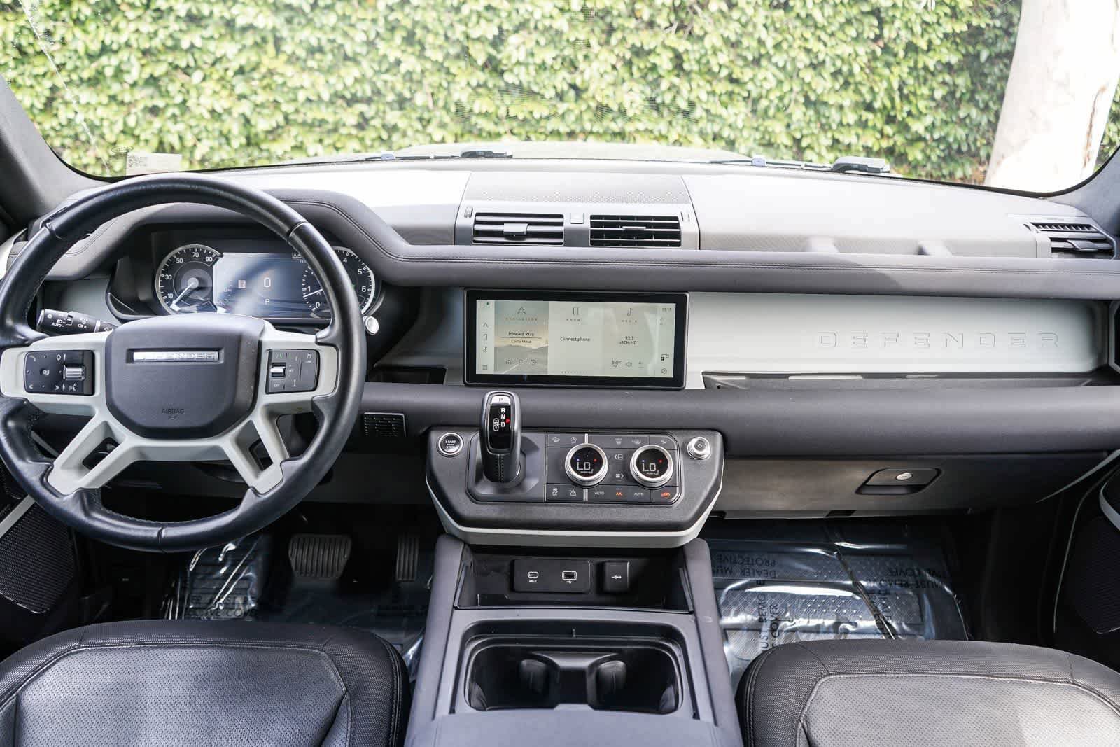 Used 2023 Land Rover Defender 110 X-Dynamic SE AWD/4WD image 12