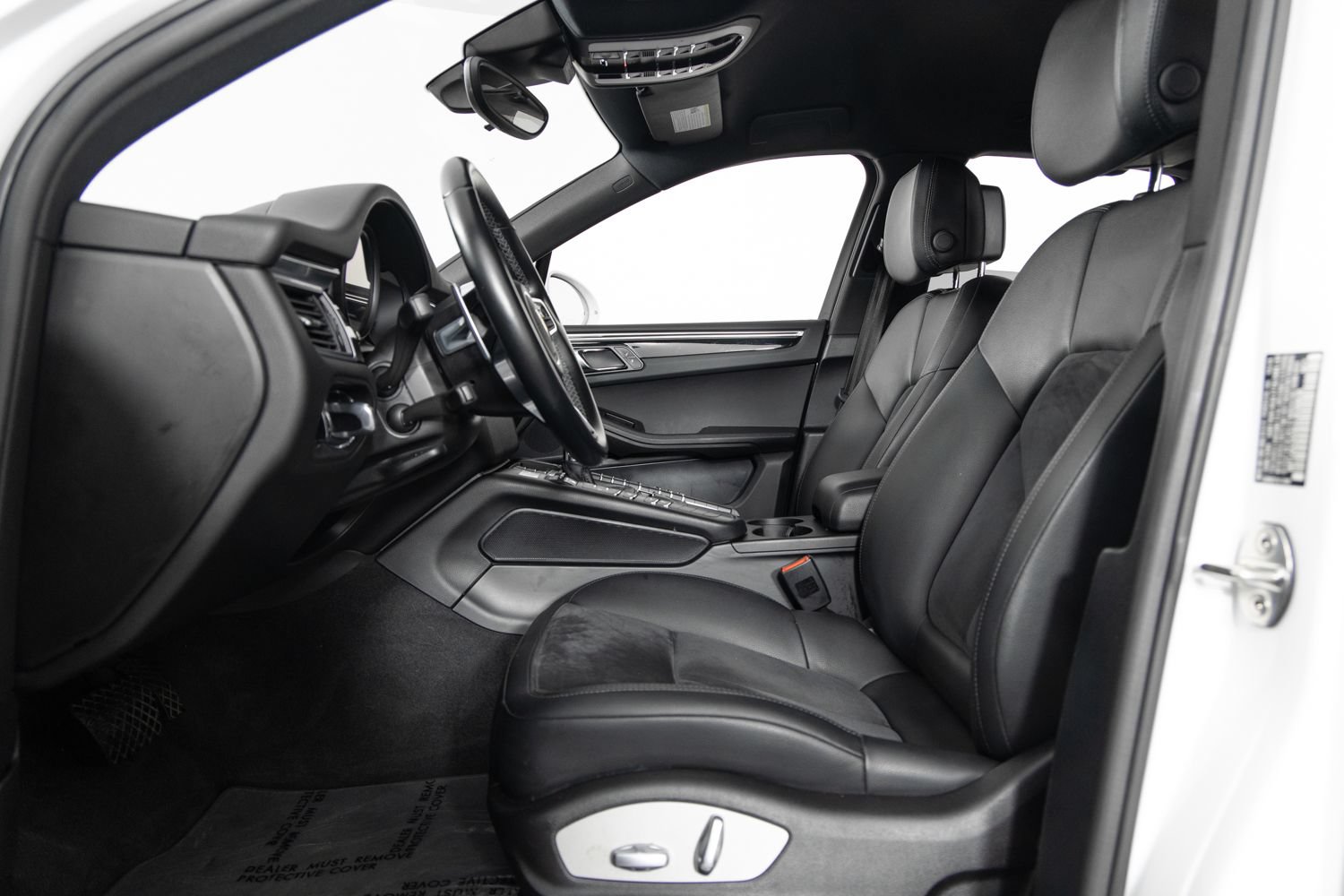Used 2018 Porsche Macan AWD/4WD image 15