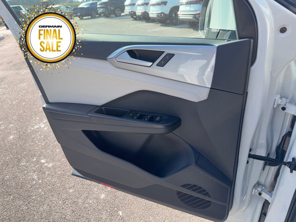 New 2026 Volkswagen Taos SEL image 20