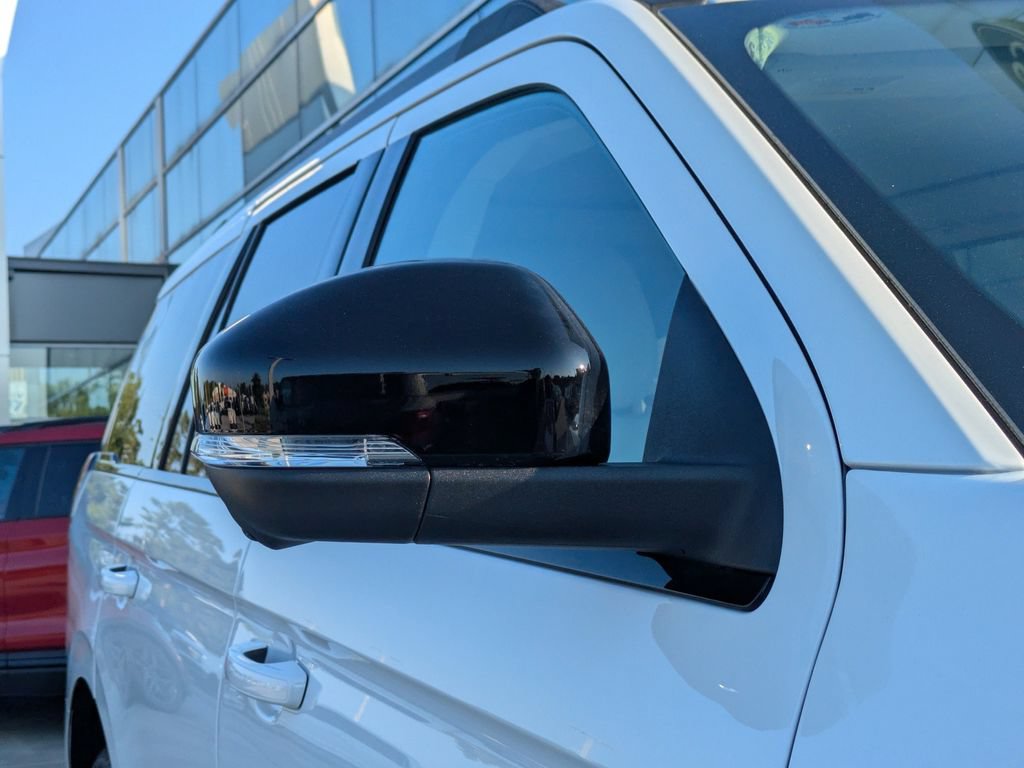 New 2027 Ford Expedition Platinum AWD/4WD image 11