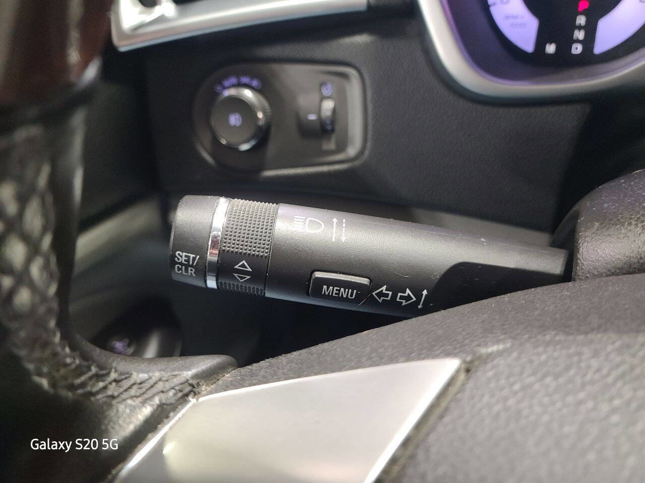 Used 2010 Cadillac SRX Premium image 32