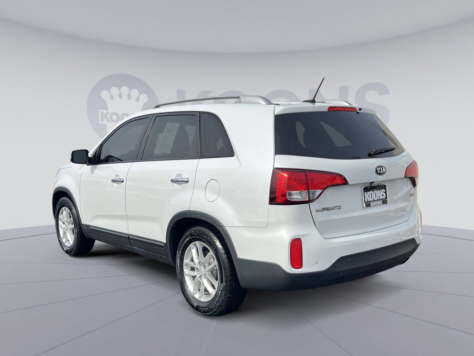 Used 2015 Kia Sorento LX image 4