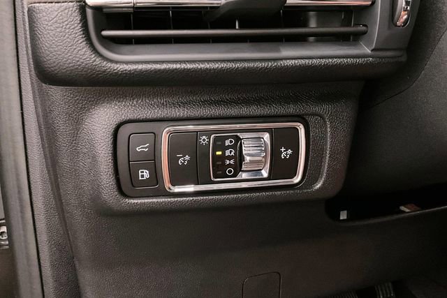 Used 2025 Lincoln Corsair Grand Touring w/ Equipment Group 302A image 40