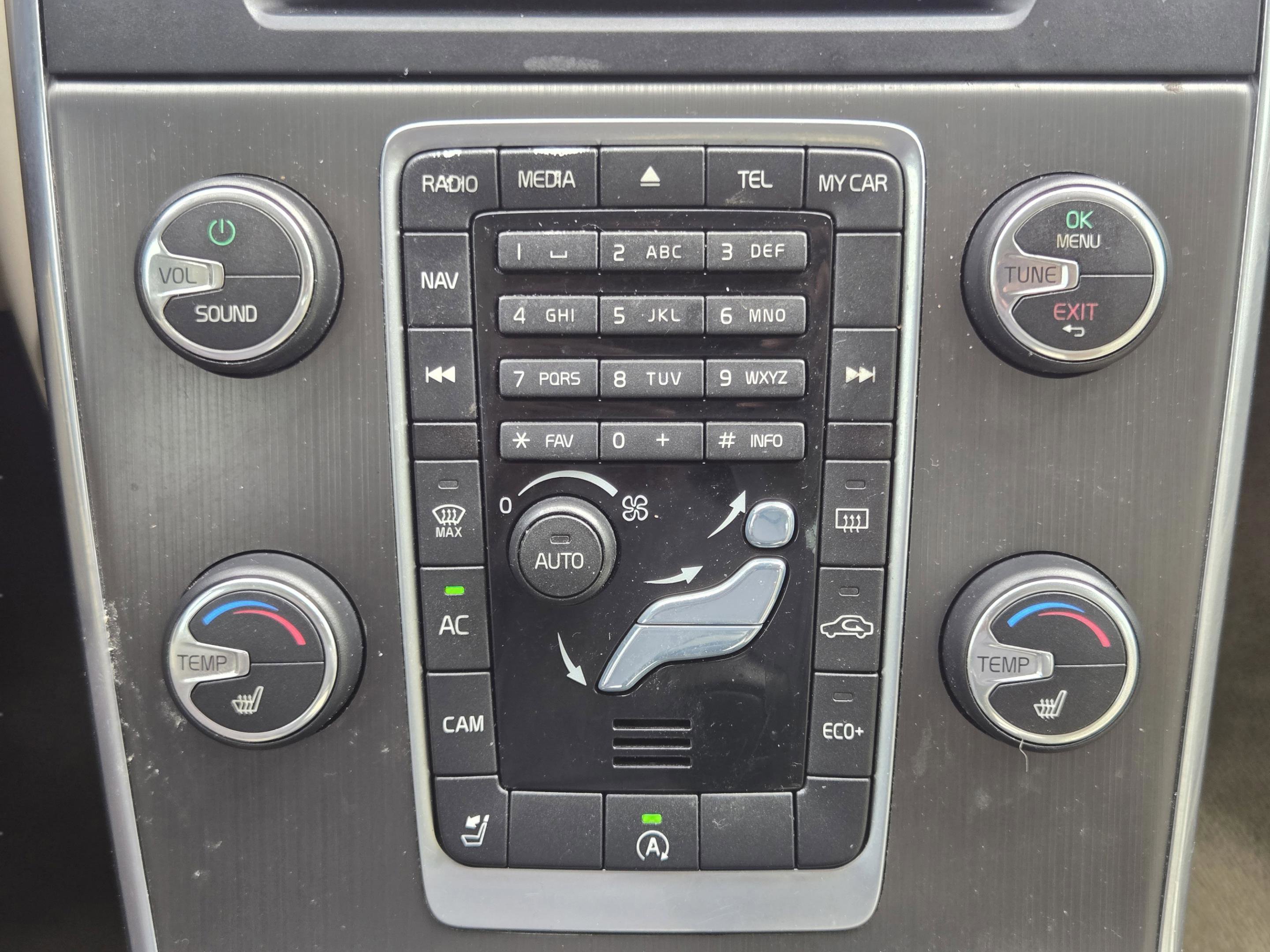 Used 2015 Volvo S60 T5 Platinum image 15