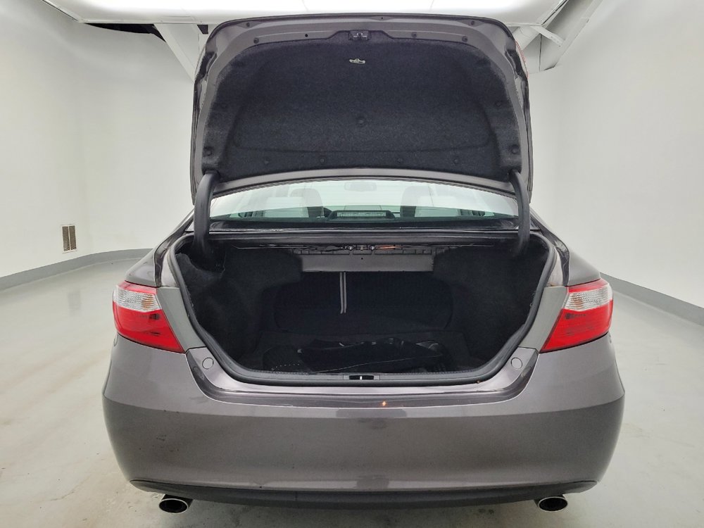 Used 2017 Toyota Camry XLE FWD image 29