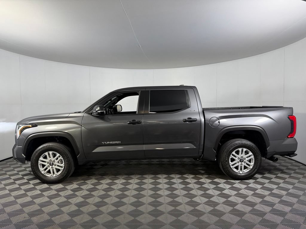 Used 2025 Toyota Tundra SR5 w/ SR5 Convenience Package AWD/4WD image 9