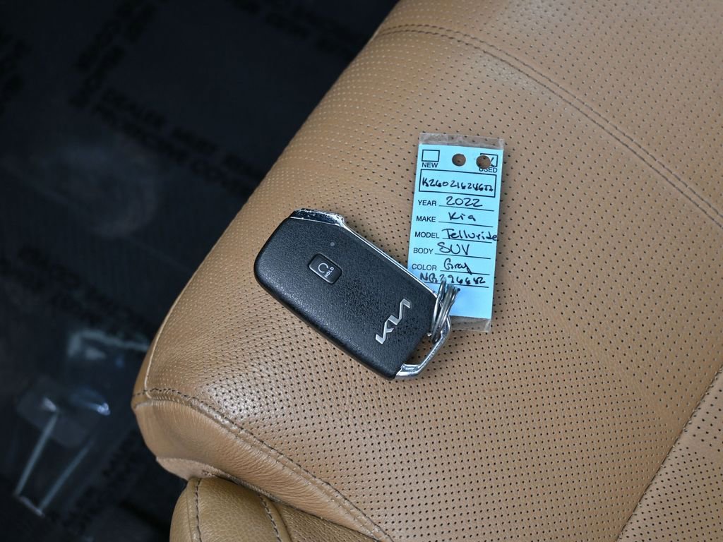 Used 2022 Kia Telluride SX w/ Towing Package image 18