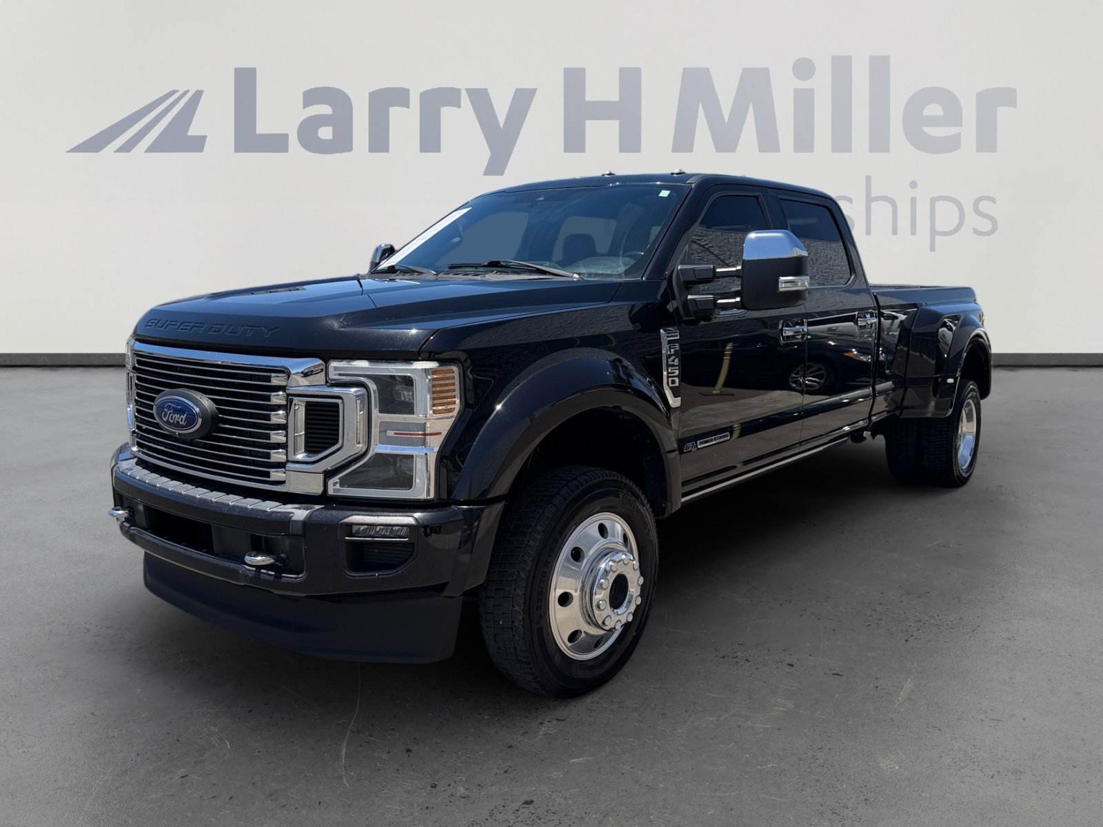 Certified 2022 Ford F450 Platinum AWD/4WD image 1