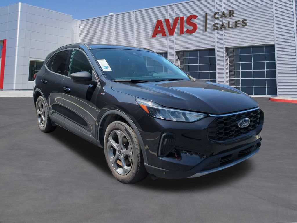 Used 2025 Ford Escape ST-Line FWD image 3
