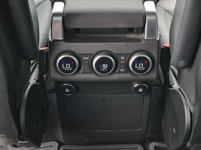 Used 2020 Land Rover Discovery Landmark AWD/4WD image 17