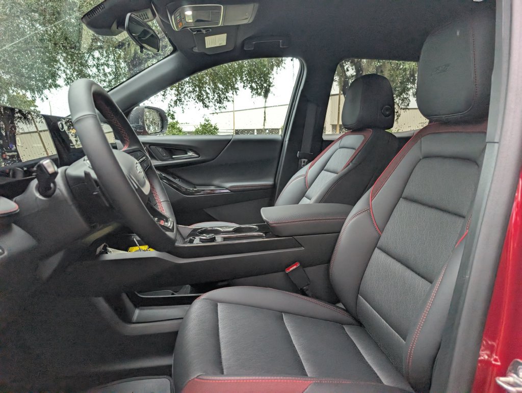 New 2027 Chevrolet Equinox RS w/ Safety and Technology Package FWD image 13