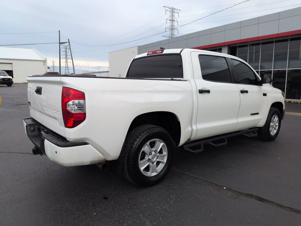 Used 2020 Toyota Tundra SR5 w/ SR5 Convenience Package AWD/4WD image 5
