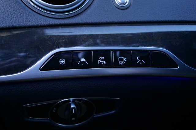 Used 2017 Mercedes-Benz S 550 4MATIC Sedan image 30