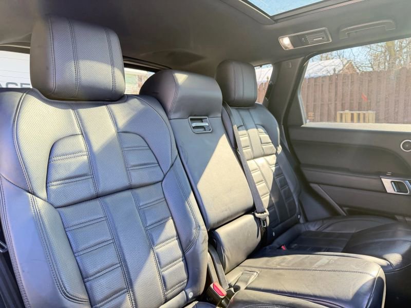 Used 2017 Land Rover Range Rover Sport HSE Dynamic image 27
