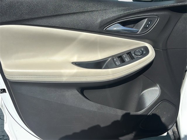 Used 2021 Buick Encore GX Select image 19